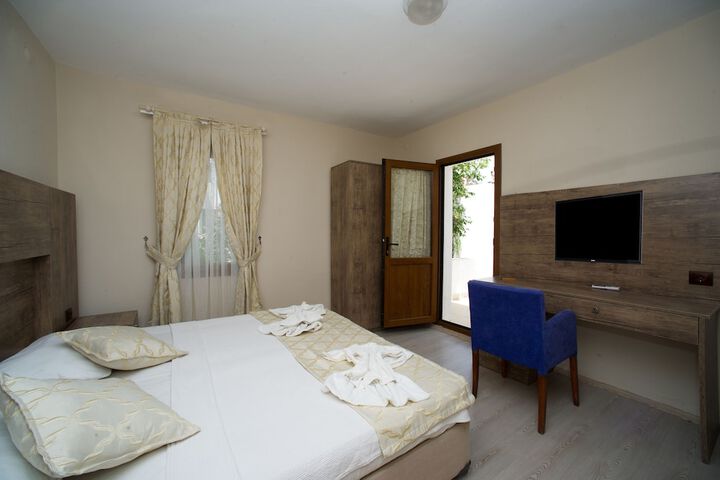 Room 4 of 22