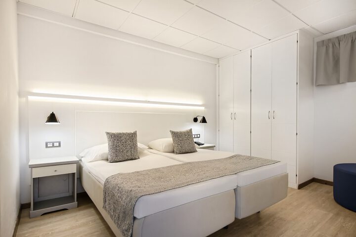 Room 5 of 71