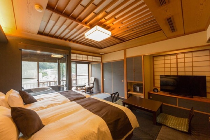 Room 29 of 84