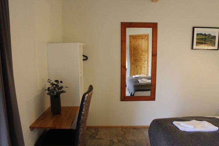 Room 28 of 71