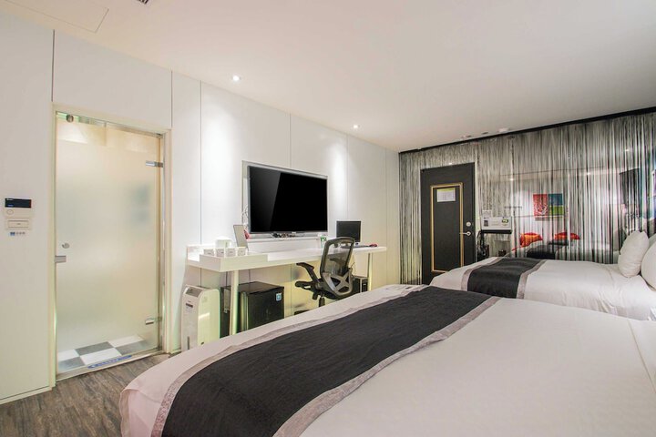 Room 20 of 59