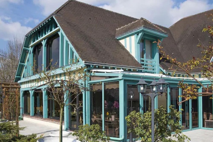 Exterior of Hôtel Restaurant le Pan de Bois
