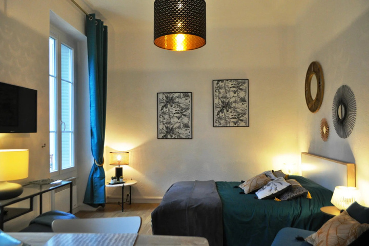Room 3 of 12