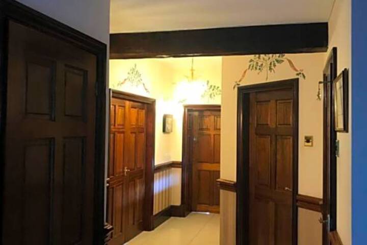 Room 11 of 13
