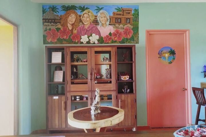 Room 33 of 103