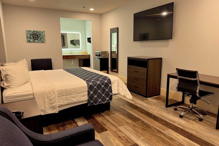 Room 3 of 15