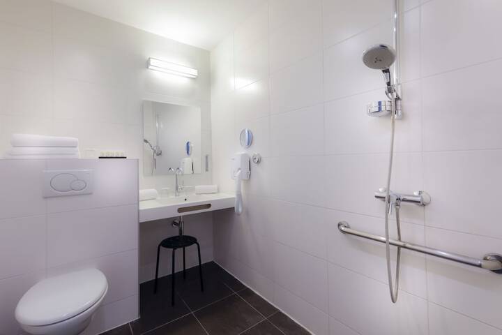 Room 44 of 53