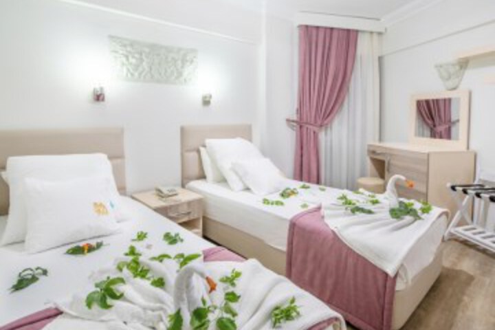 Room 8 of 29