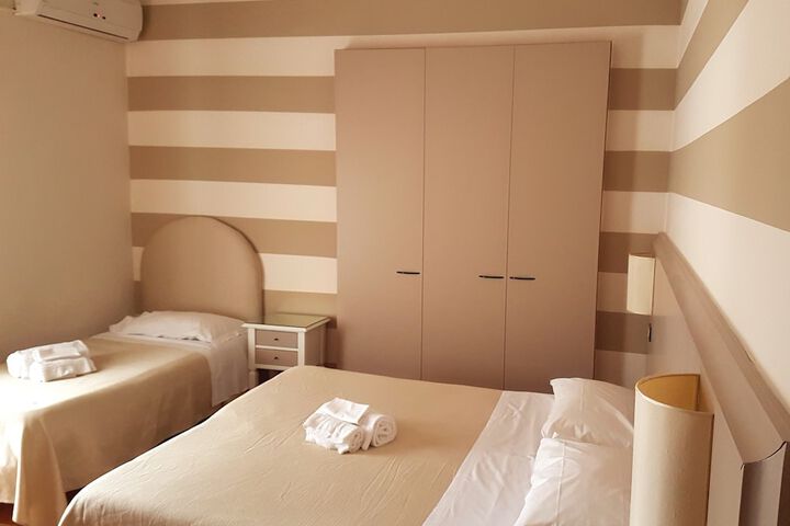 Room 7 of 39