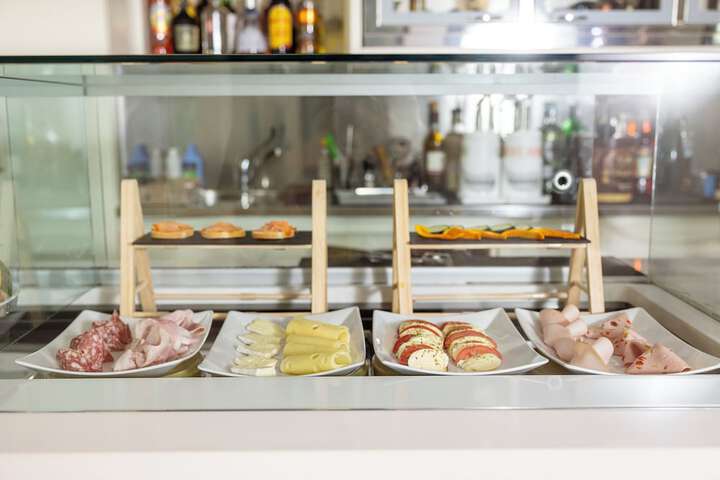 Breakfast/Coffee Service 83 of 97