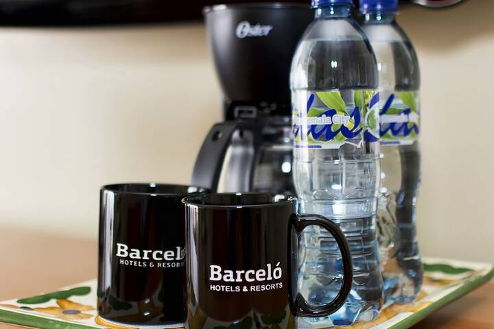 Breakfast/Coffee Service 21 of 81
