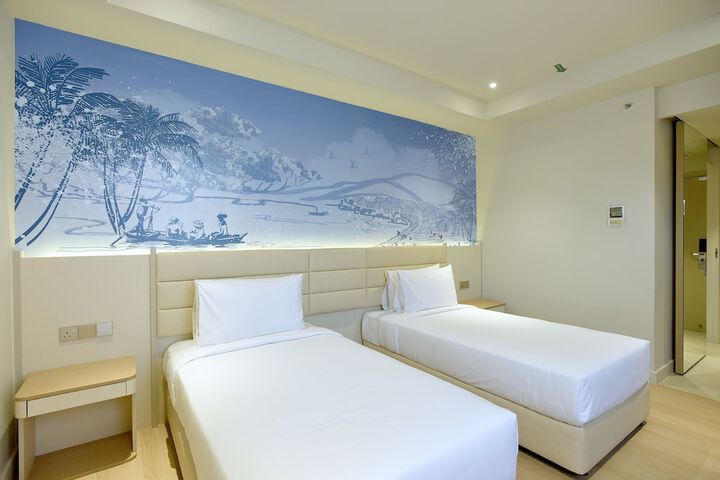 Room 6 of 70