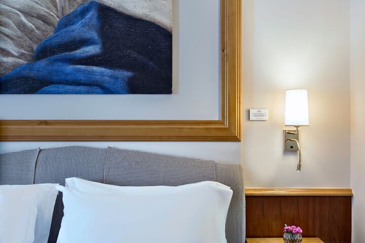 Room 4 of 64