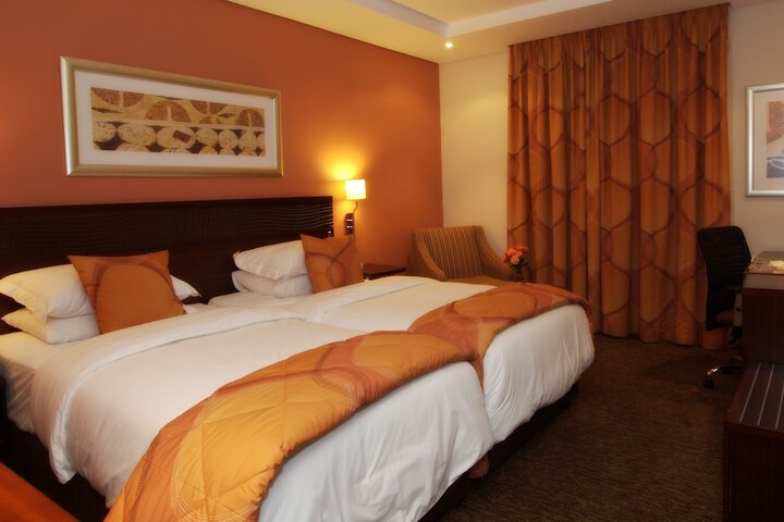 Room 3 of 27