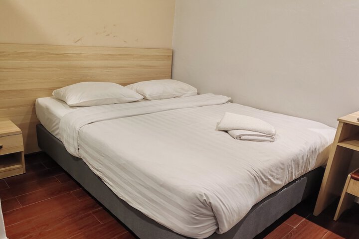 Room 13 of 48