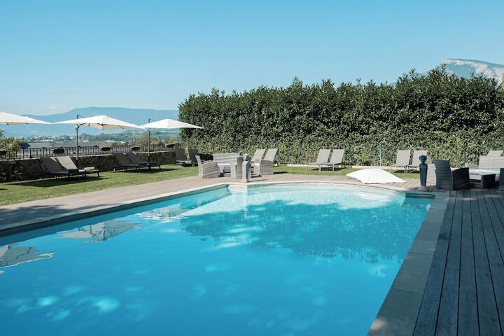 Hotel Pool