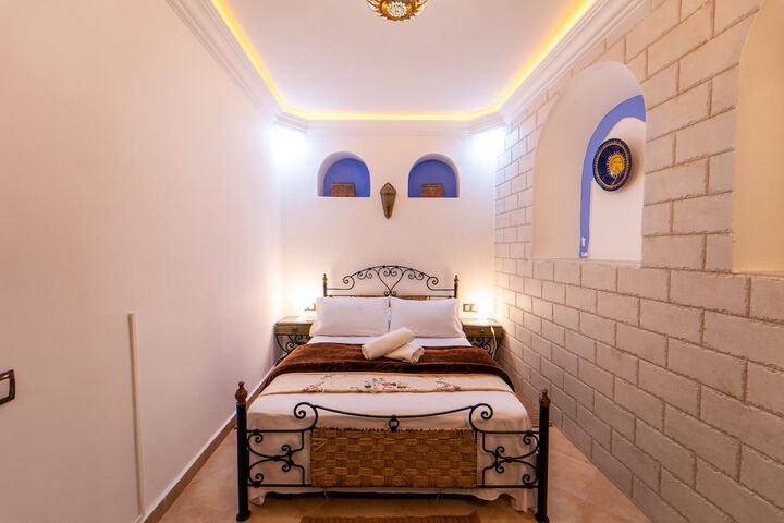 Room 4 of 24