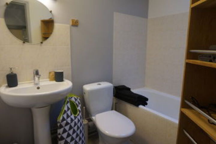 Room 3 of 85