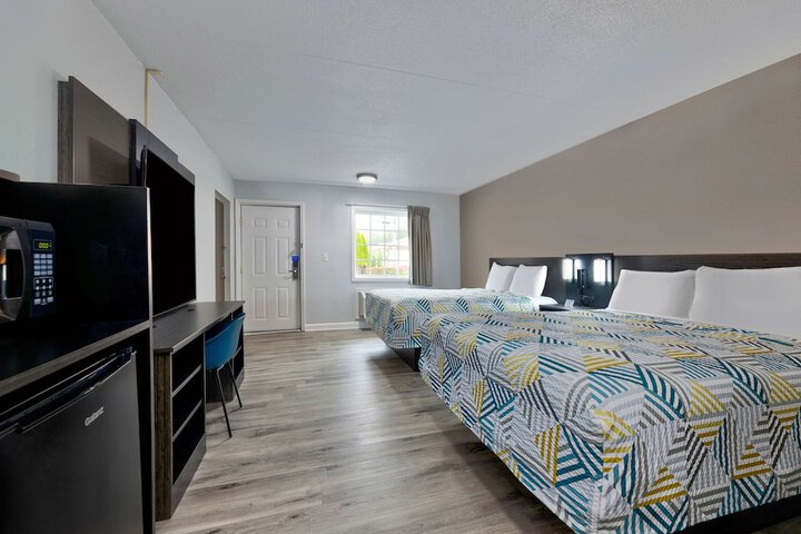 Room 8 of 30