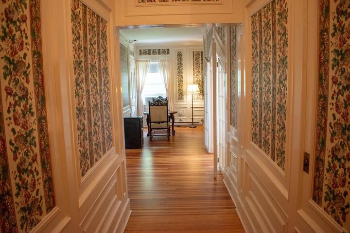 Room 110 of 290