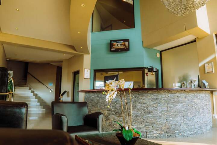 Hotel 2 of 107