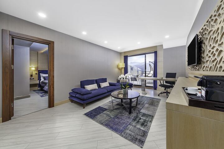 Room 18 of 32