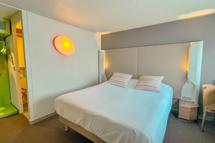 Room 13 of 46