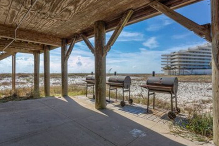 Terrace/Patio 7 of 38