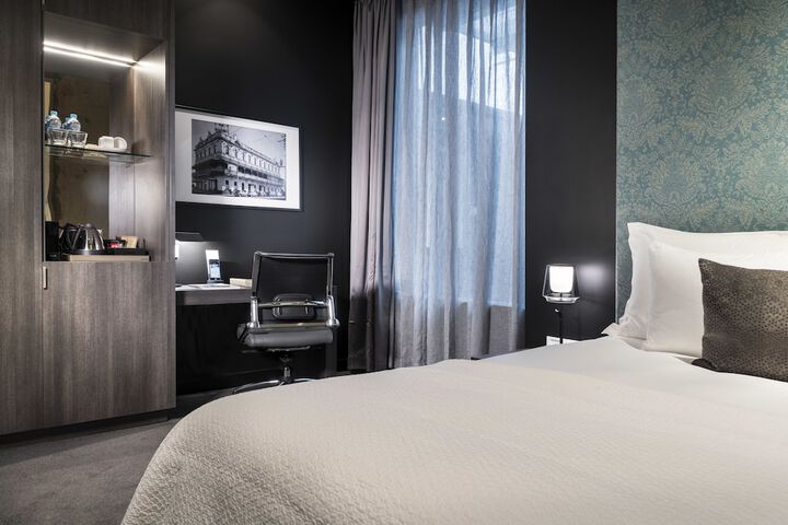 Room 34 of 83