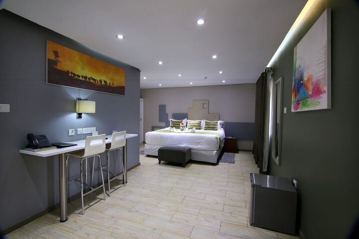 Room 28 of 113