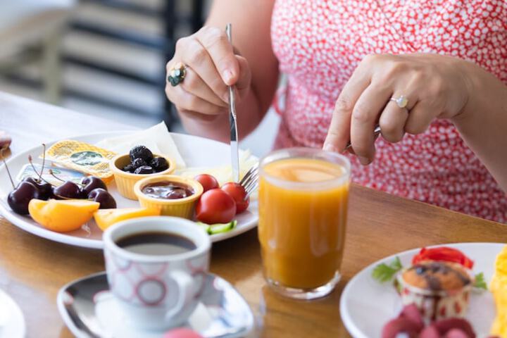 Breakfast/Coffee Service 115 of 132
