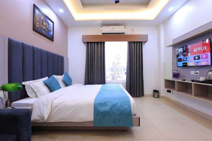 Room 5 of 22