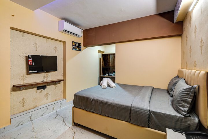 Room 16 of 35