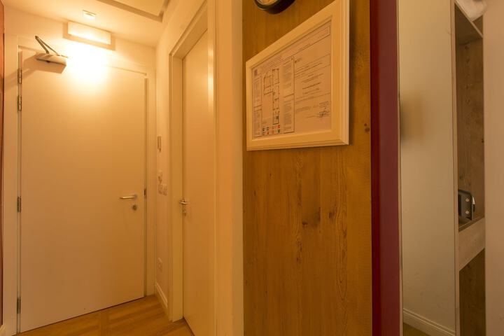 Room 78 of 169