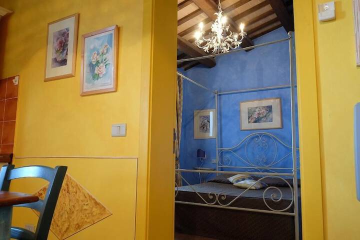 Room 9 of 21