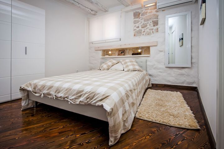 Room 5 of 35