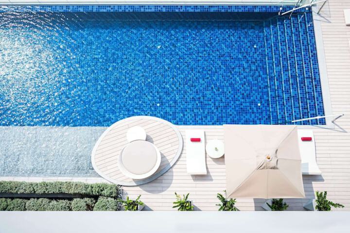 Pool 44 of 97