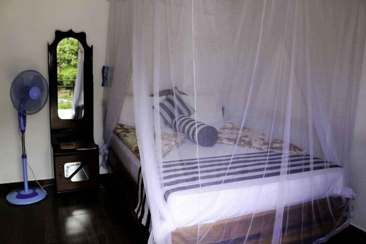 Room 10 of 22