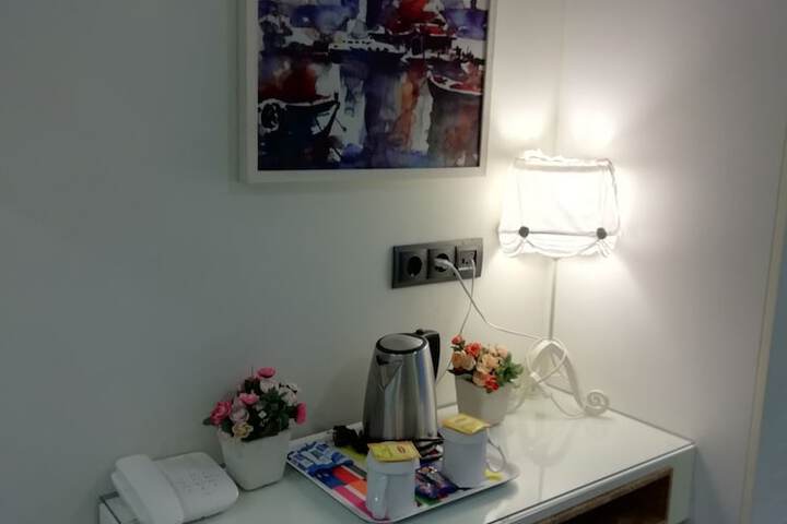 Room 15 of 30