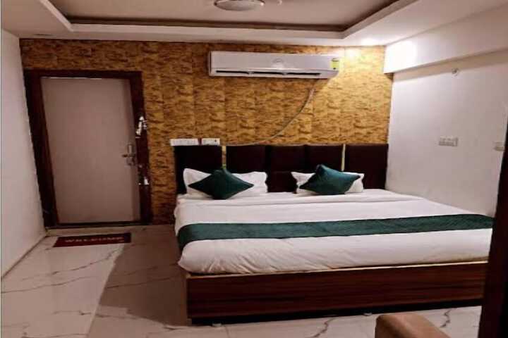 Room 2 of 15