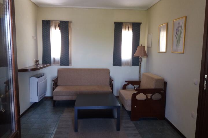 Room 33 of 91