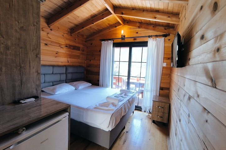 Room 9 of 22