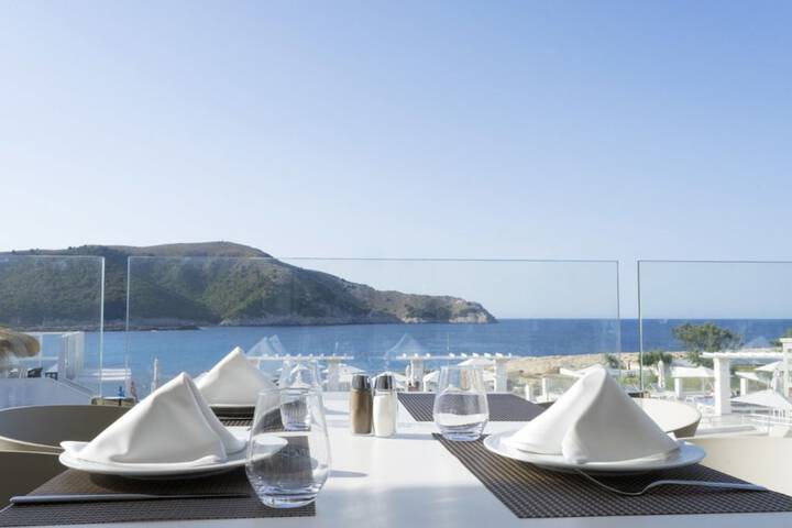Dining 100 of 110
