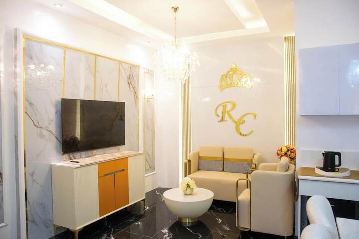Room 16 of 48
