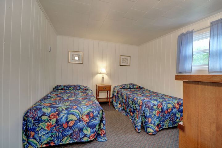 Room 5 of 87