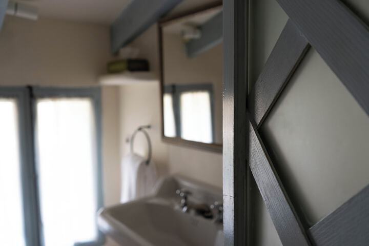 Room 75 of 122