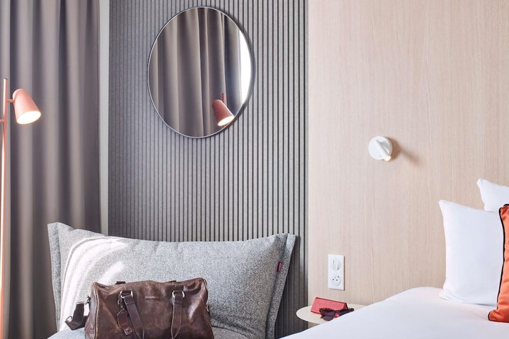 Room 15 of 128