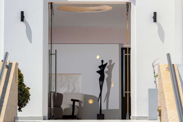 Hotel 127 of 135