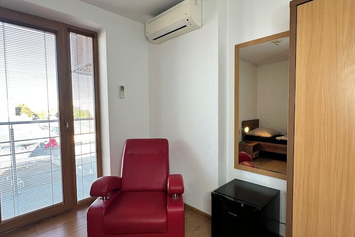 Room 40 of 92