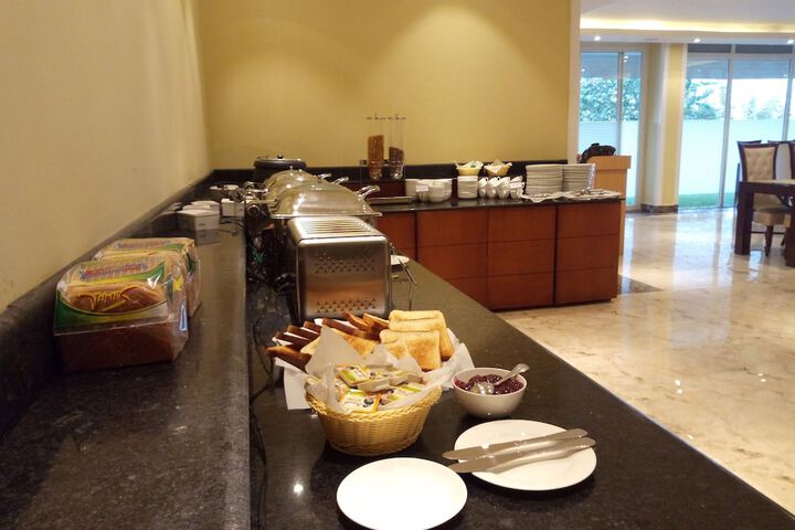 Breakfast/Coffee Service 9 of 15